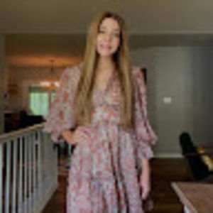 Meet your Posher, Danika